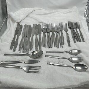 Oneida AMBIANCE 18/10 Stainless Silverware Flatware 30 PIECE LOT, MCM Silverware
